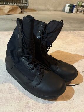 Danner 8” Tachyon GORE-TEX boots NWOT